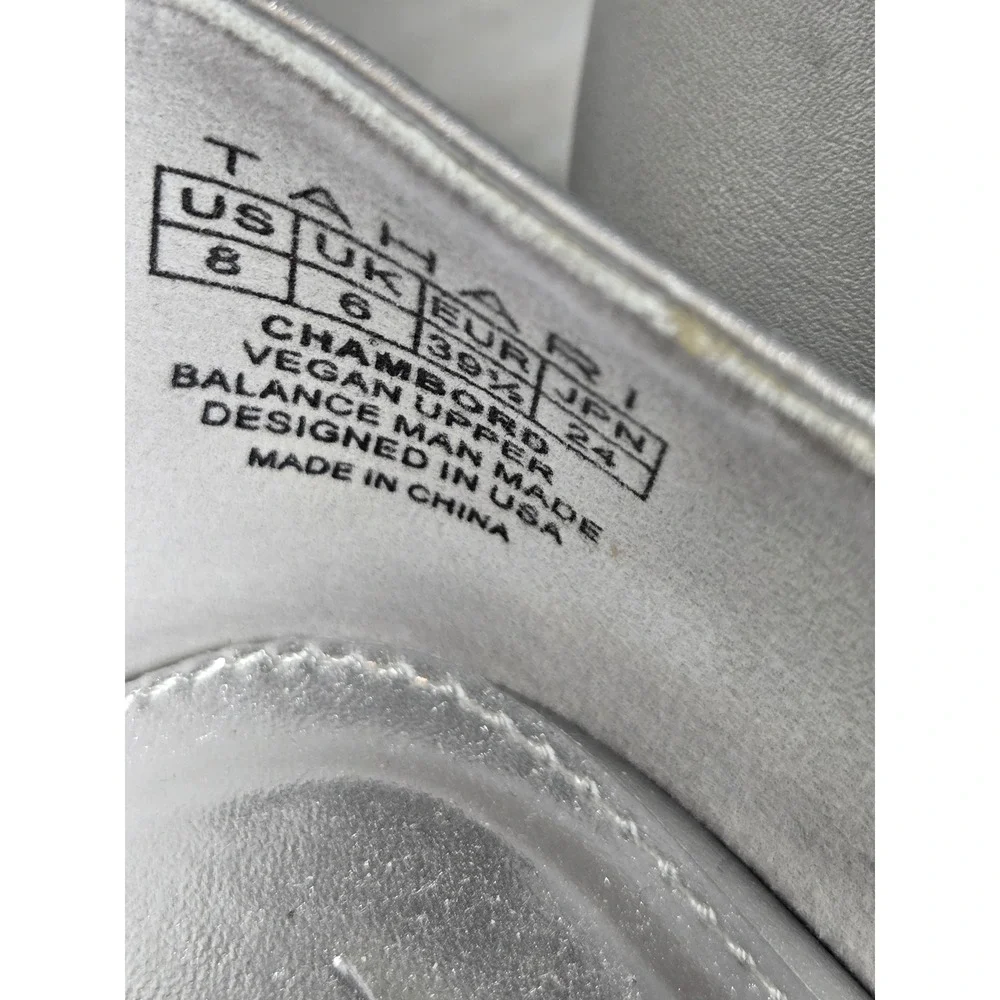 Tahari Chambord Silver Metallic Vegan‎ Leather Chain Link Loafers Size 8